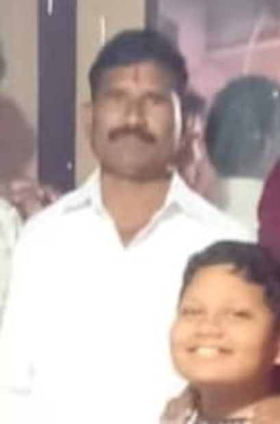 मृतांमध्ये गौतम भगवान कांबळे (वय ६५), जया गौतम कांबळे (वय ६०), नवरीची मावशी (सर्व रा. पनवेल), तसेच सारिका संजय वाघमारे (वय ४५) आणि संजय तुकाराम वाघमारे (वय ५०, रा. कुर्डूवाडी) यांचा समावेश आहे. ट्रकचेही मोठे नुकसान झाले असून तो रस्त्याच्या खाली पलटी झाला.