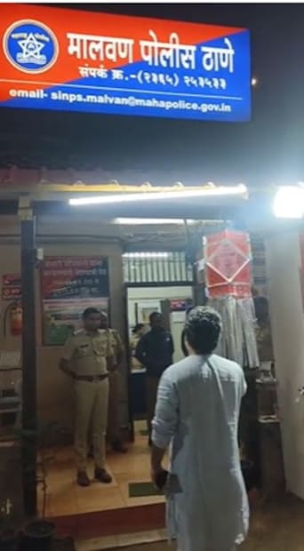 याच वेळी भाजपचे देवगड तालुका अध्यक्ष महेश नारकर यांच्या MH-07-AS-6960 क्रमांकाच्या वाहनाची तपासणी केली असता, त्यांच्या गाडीत पोलिसांना मोठी रोख रक्कम आढळली. 