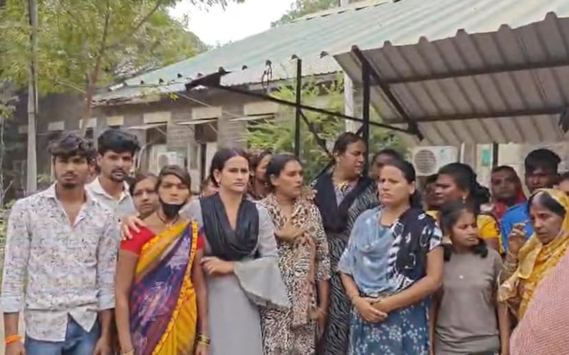 सुजित जमादार याचे  लग्न ठरल्याची माहिती प्रकाशला मिळाल्यानंतर तो मानसिक तणावात होता. आपल्याला फसवून प्रियकर दुसऱ्या नात्यात अडकत असल्याची भावना त्याला सतावत होती. 