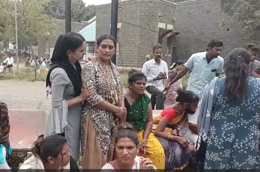 त्याने मृत्यूच्या काही क्षणांपूर्वी तयार केलेला व्हिडिओही समोर आला आहे. या व्हिडीओमध्ये प्रकाशने आपली व्यथा सांगितली आहे.  माझ्यासोबत लग्न केले आणि आठ वर्षे माझ्यासोबत राहिला. 