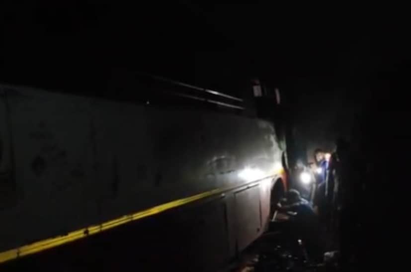 काहीजणांनी बसच्या पुढे धाव घेत मदतीसाठी ओरडायला सुरुवात केली. मात्र चालकाने शांतपणे बस सुरक्षित स्थळी थांबवत मोठा अनर्थ टाळला.