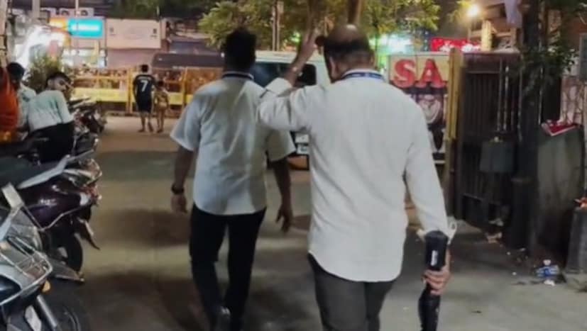 महालक्ष्मी मंदिर हे मुंबईतील अत्यंत गर्दीचे आणि संवेदनशील ठिकाण मानले जाते. त्यामुळे कोणताही अनुचित प्रकार घडू नये यासाठी पोलिसांकडून विशेष खबरदारी घेतली जात आहे.