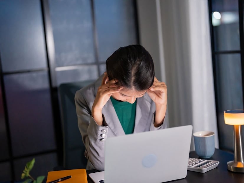 अनेक साक्ष आणि चौकशीनंतर, दोन्ही पक्षांनी 30 सप्टेंबर 2014 रोजी न्यायालयाबाहेर तोडगा काढला. तोडग्याची रक्कम गुप्त ठेवण्यात आली. अटलांटिक ऑटोमोटिव्ह ग्रुपने कधीही सार्वजनिकरित्या कबूल केलं नाही की डेबीला तिच्या पुनर्प्राप्तीमुळे काढून टाकण्यात आलं की मूत्रपिंड दानामुळे.