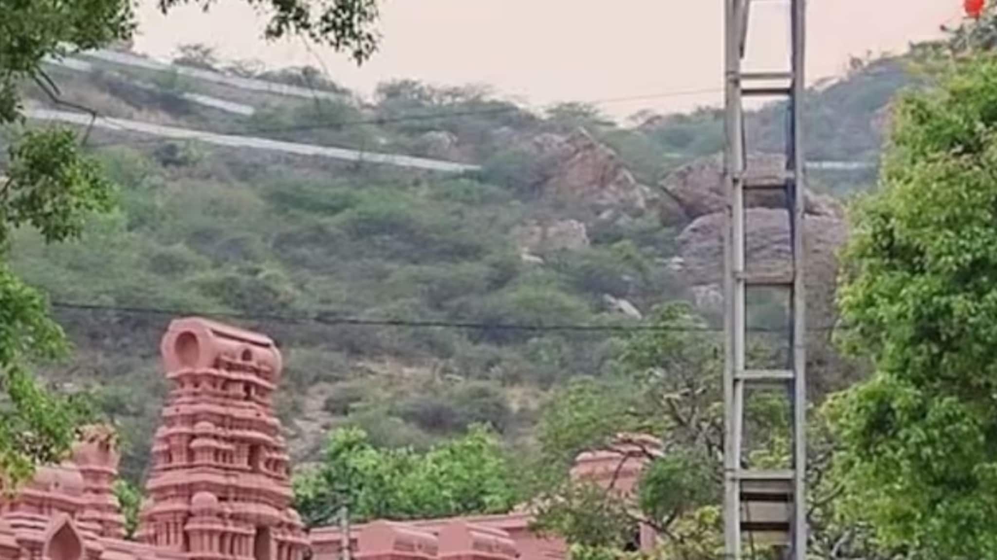 मूर्ती वाढते, कावळे येत नाहीत आणि...! रहस्यांनी भरलेलं भारतातील मंदिर, अद्याप गूढ उकललं नाही