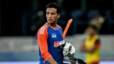 एकट्याच्या जीवावर वर्ल्ड कप जिंकणार? अभिषेकच्या मागे लपले टीम इंडियाचे 5 बॅट्समन!