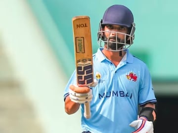 मुंबईच्या वाघाने पुन्हा डरकाळी फोडली, रहाणेचं T20 मध्ये वादळ, बॉलरना बेक्कार धुतलं! मुंबईच्या वाघाने पुन्हा डरकाळी फोडली, रहाणेचं T20 मध्ये वादळ, बॉलरना बेक्कार धुतलं!