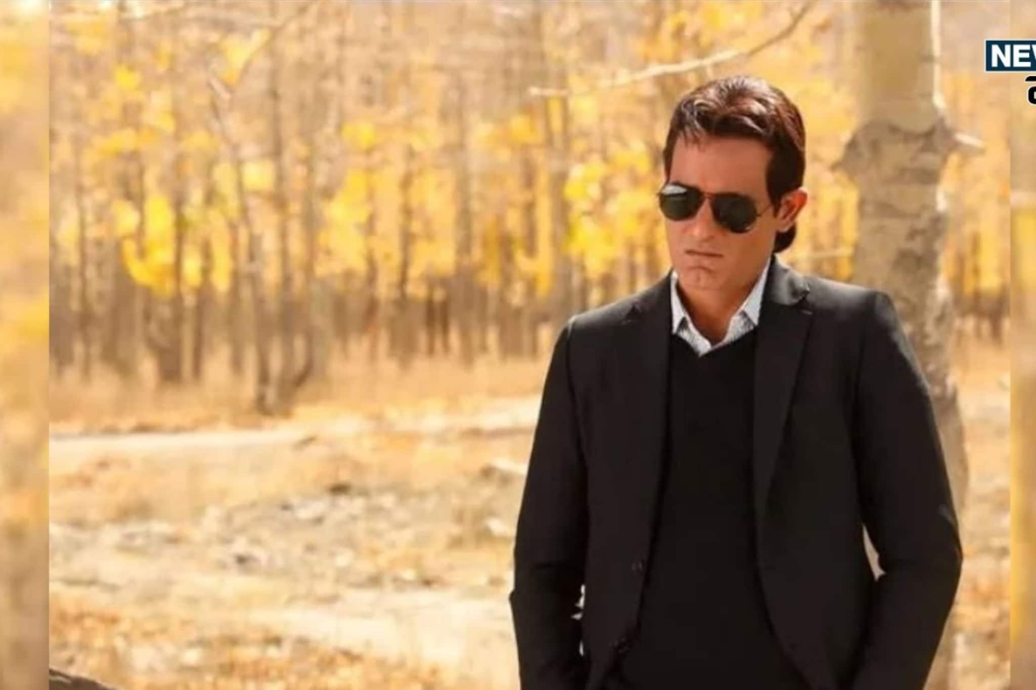 ऑस्कर मिळाला तरी घ्यायला येणार नाही! शनिवारी नेमका कुठे असतो अक्षय खन्ना? ऑस्कर मिळाला तरी घ्यायला येणार नाही! शनिवारी नेमका कुठे असतो अक्षय खन्ना?