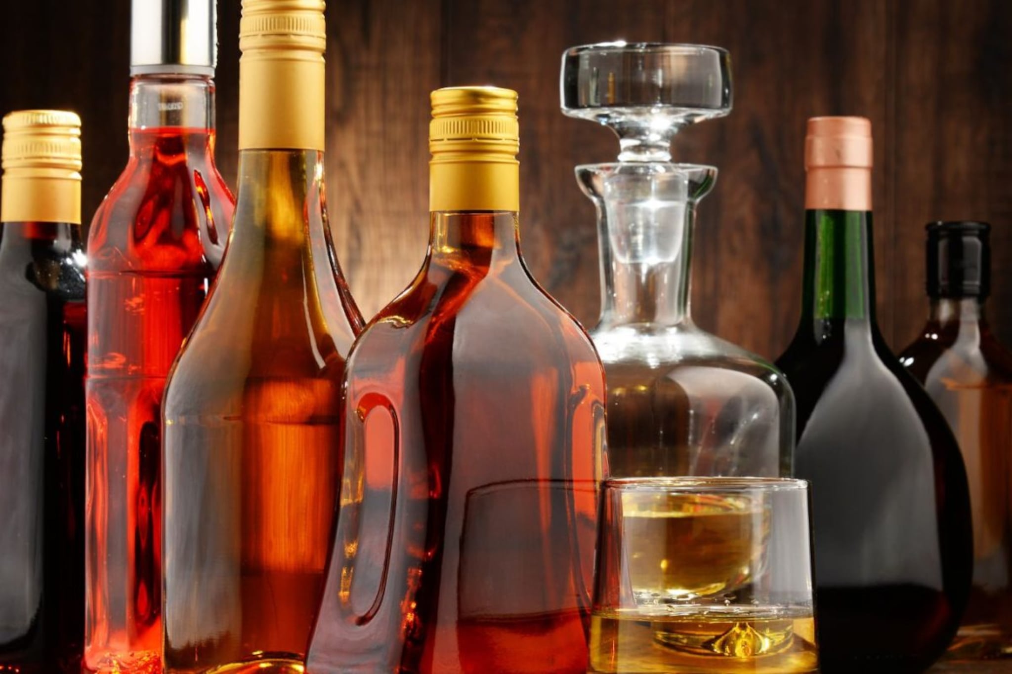 घरात किती दारू साठवून ठेवता येते? जेलची हवा खायची नसेल नियम लक्षात ठेवा