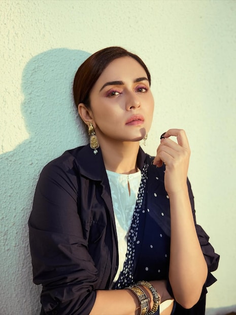 गेली 21 वर्ष अमृता मराठी मनोरंजन विश्वात काम करतेय. गोलमाल या मराठी सिनेमातून 2006 साली अमृताने डेब्यू केला. तिची या सिनेमातील भूमिका आजही प्रेक्षकांच्या लक्षात आहे. 