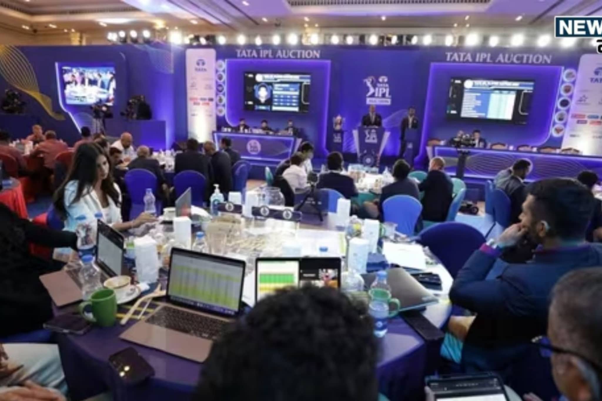 IPL 2026 Auction : ऑक्शनच्या 24 तास आधी BCCI चा तडकाफडकी निर्णय, थेट लिस्ट बदलली