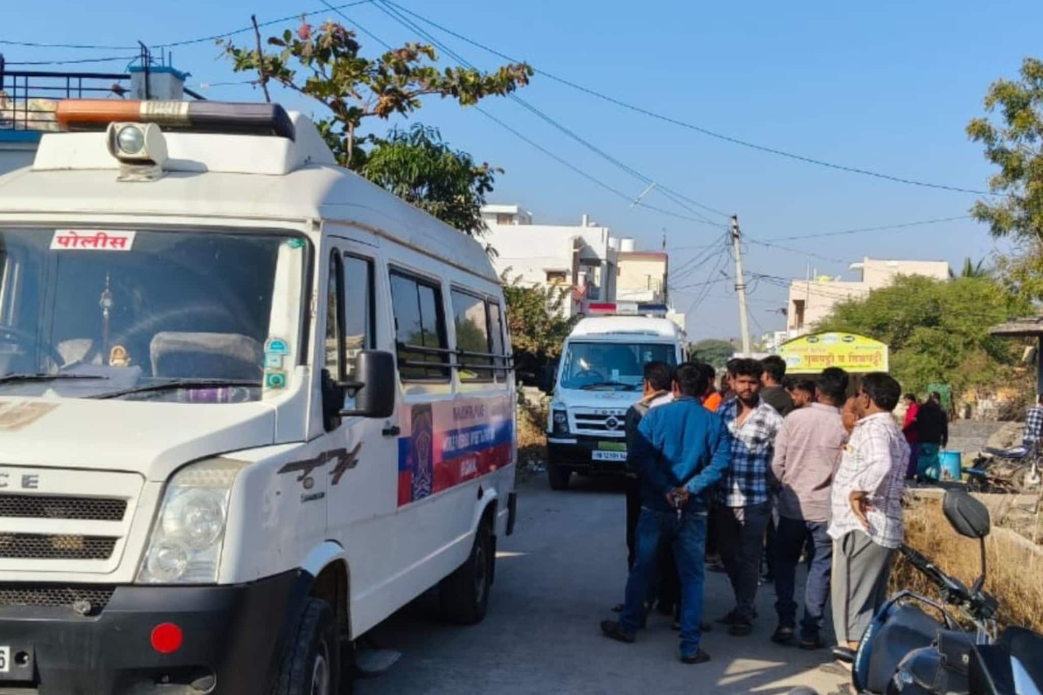 4 वर्षांच्या लेकाच्या डोक्यात कुऱ्हाड घातली, बायकोलाही संपवलं; नवऱ्याच्या कृत्या