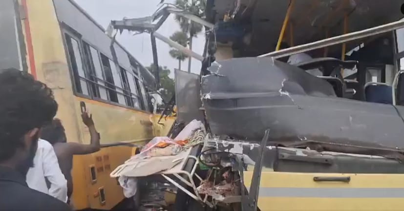 अपघातानंतर तातडीने जखमींना शिवगंगा आणि कारैकुडी येथील रुग्णालयांमध्ये हलवण्यात आलं, कुणाच्या डोक्याला गंभीर जखमा आणि तर कुणी मानसिक धक्क्यातून सावरत नव्हतं.अनेक प्रवाशांची प्रकृती अजूनही चिंताजनक आहे. प्राथमिक माहितीनुसार, दोन्ही बसेस विरुद्ध दिशेने येत असताना त्यांची टक्कर झाली.