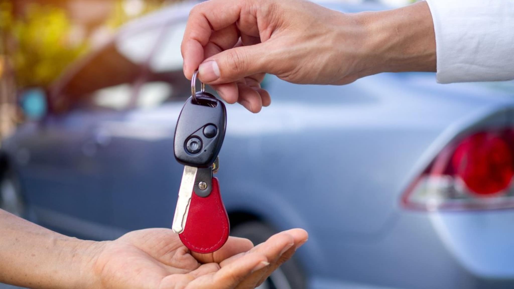 Car: डिसेंबर महिन्यात का कार खरेदी करू नये? लोक का टाळतात? 5 सिक्रेट कारणं