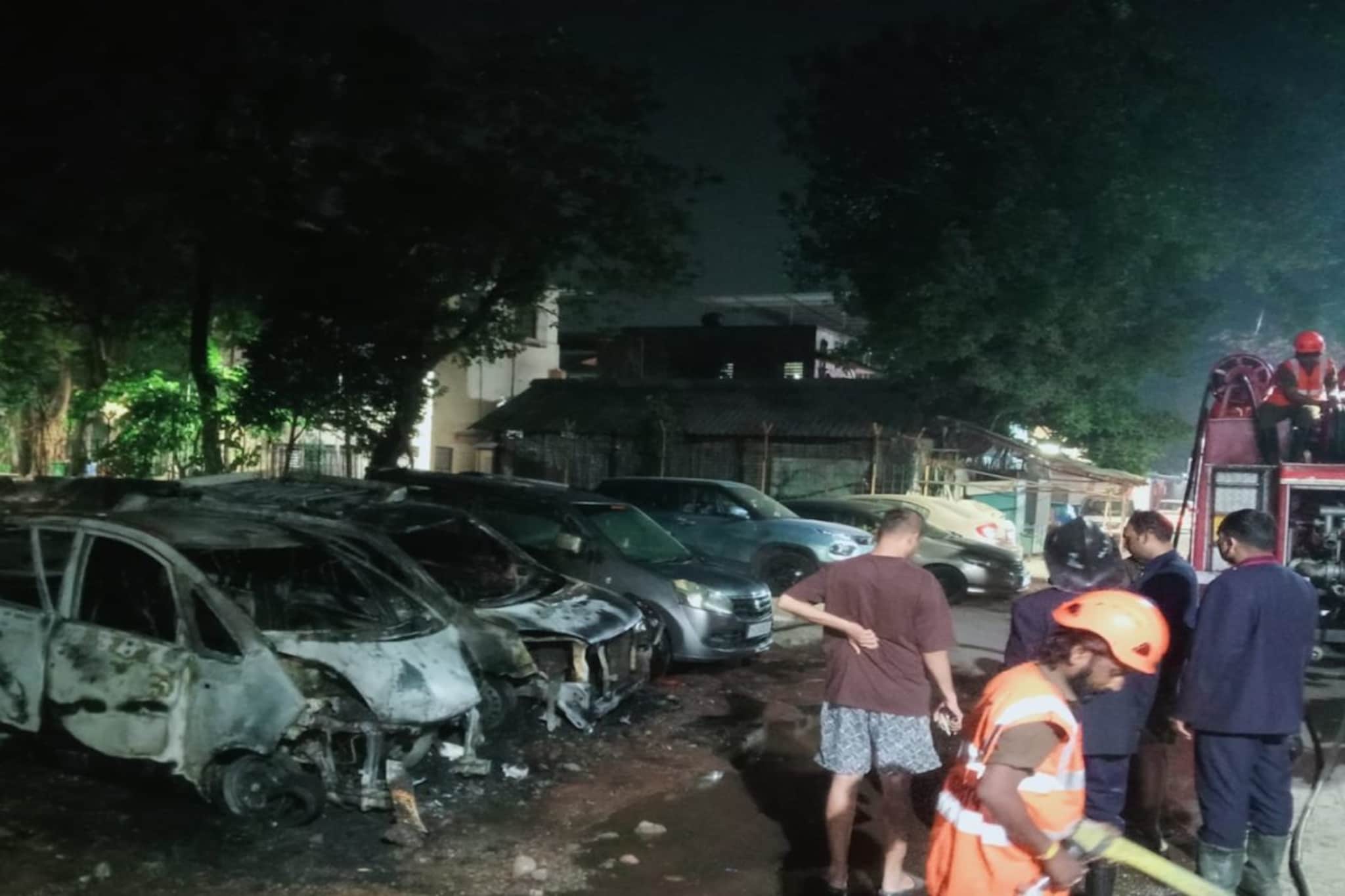 ठाण्यात पुन्हा वाहन 'जळीतकांड'! पहाटे 3 वाजता घडलं भयंकर, घटनास्थळावरचे PHOTO