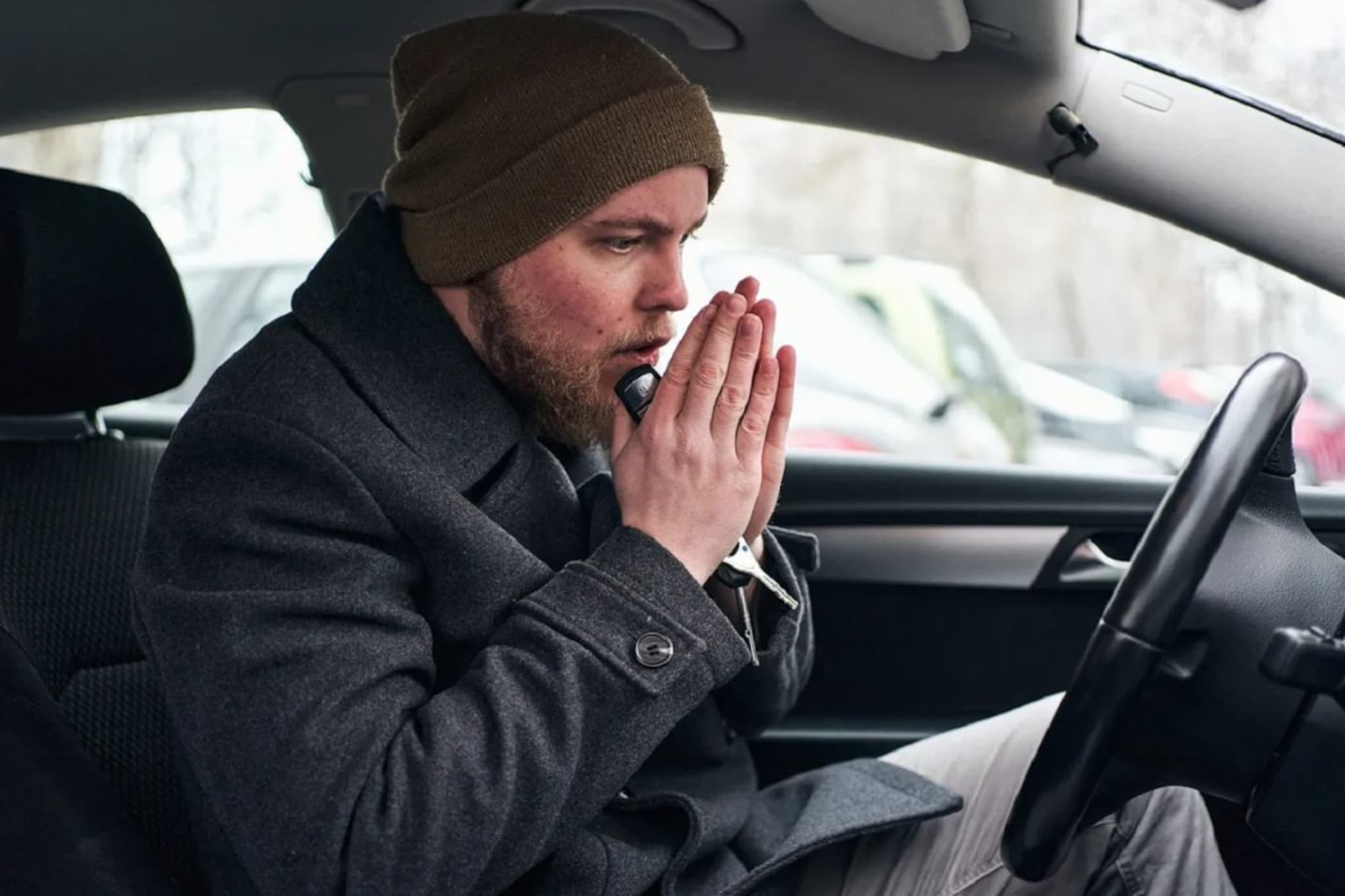 हिवाळ्यात कार हीटर लावून आराम करणं रिस्क? किती वेळ चालवणं योग्य? पाहा ट्रिक