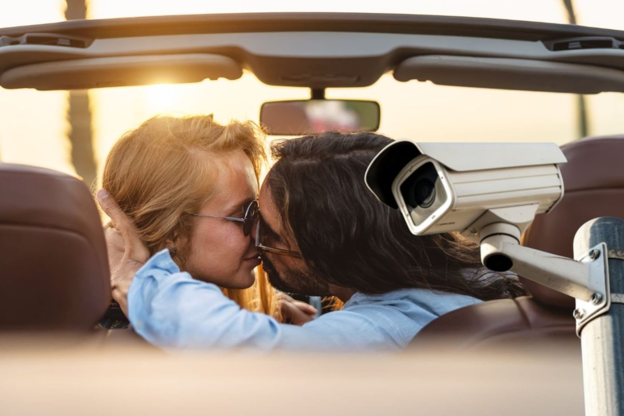 एक्सप्रेस वे वर कपल इंटिमेट, पुढे असं काही घडलं प्रकरण थेट मुख्यमंत्र्यांकडे एक्सप्रेस वे वर कपल इंटिमेट, पुढे असं काही घडलं प्रकरण थेट मुख्यमंत्र्यांकडे