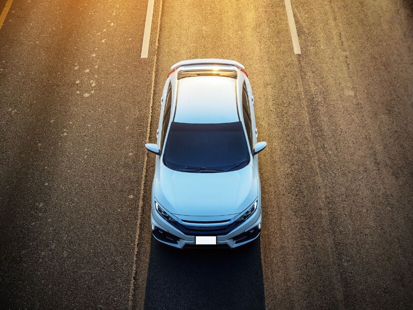 उत्तम रस्ते, वेगाची अनुमती आणि आजूबाजूला हिरवळ असा माहोल पाहून कधीकधी आपल्याला काही खासगी क्षण आपल्या जवळच्या व्यक्तीसोबत घालवावेसे वाटतात.