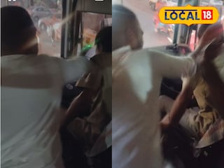 एसटी बसमधील चालक-वाहकाला बेदम मारहाण एसटी बसमधील चालक-वाहकाला बेदम मारहाण