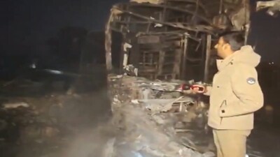 Delhi-Agra Expressway: 4 Dead, 25 Injured in Fog Pile-up, Cars Ablaze