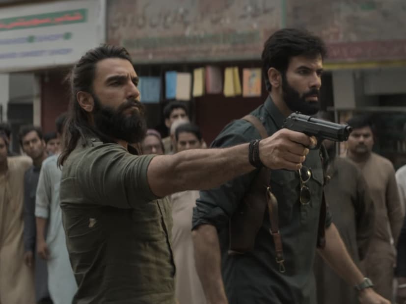 चित्रपटातील पाकिस्तानसारखी दिसणारी लोकेशन्स प्रत्यक्ष पाकिस्तानात नसून थायलंडमधील Bangkok आणि भारतातील काही ठिकाणी तयार करण्यात आली आहेत. फिल्मच्या टीमने तिथे सेट्स उभे करून, स्थानिक गल्ली आणि इमारतींमध्ये बदल करून पाकिस्तानचा माहोल अत्यंत वास्तवदर्शी पद्धतीने निर्माण केला आहे.