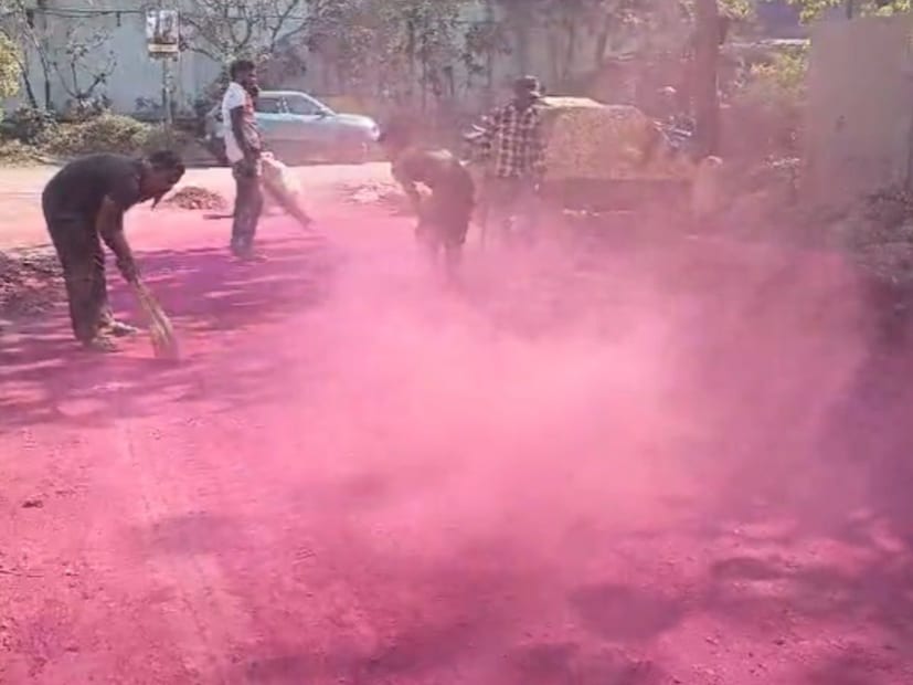 विशेष म्हणजे, डोंबिवली एमआयडीसी परिसराला लागूनच नागरी वस्ती आहे. इथं दर महिना दोन महिन्यात केमिकल कंपन्यांकडून असे प्रकार सर्रास घडत आहे, असा आरोप इथल्या स्थानिक नागरिकांनी केला आहे.