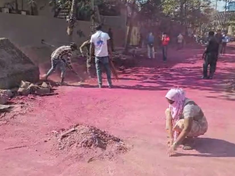 डोंबिवली एमआयडीसी परिसरात मोठ्या प्रमाणात रासायनिक कंपन्या आहेत. या कंपन्यांमधून निघणाऱ्या केमिकल्समुळे परिसरातील हवा, पाणी आणि पर्यावरणावर नेहमीच परिणाम होत असल्याची तक्रार नागरिकांकडून केली जातेय.  