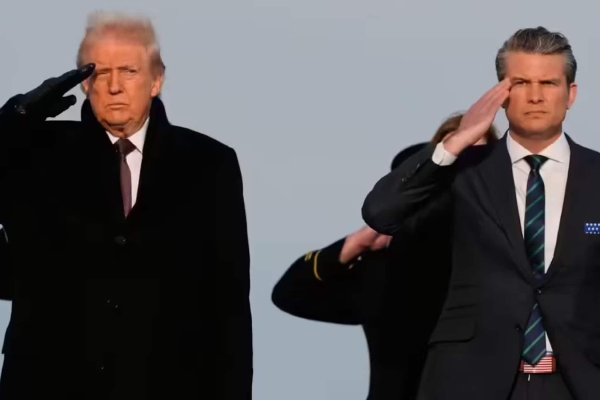 अमेरिकेचा सीरियावर मोठा हल्ला, दहशतवाद्यांच्या 70 ठिकाणांवर टाकले बॉम्ब अमेरिकेचा सीरियावर मोठा हल्ला, दहशतवाद्यांच्या 70 ठिकाणांवर टाकले बॉम्ब