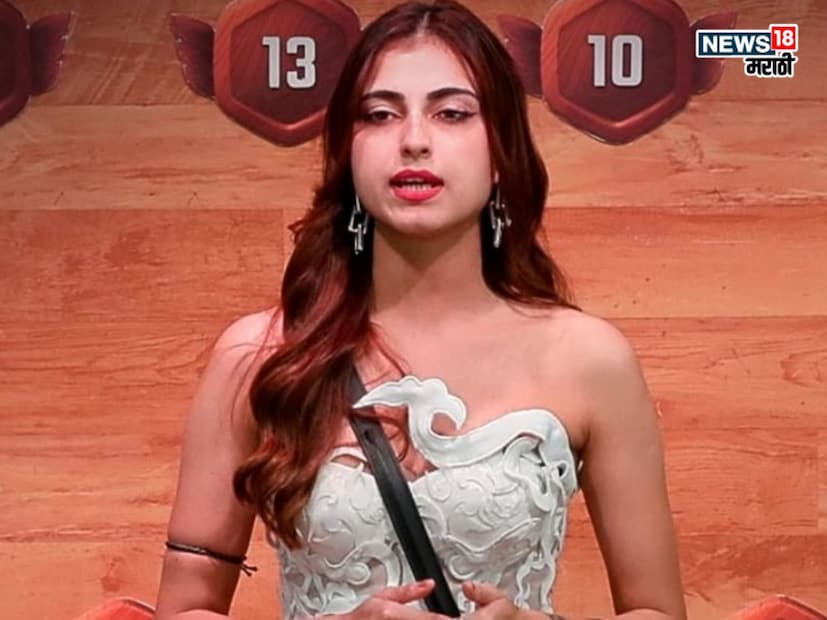 फरहानाच्या जन्माच्या केवळ तीन महिने आधीच तिच्या वडिलांनी तिला आणि आईला सोडून दिले होते. तिने वडिलांना फक्त फोटोंमध्येच पाहिले आहे.