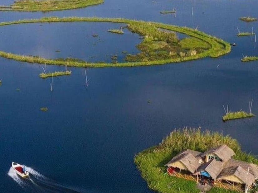 मात्र या भव्य पर्यावरणाला आता धोका निर्माण झाला आहे. जलविद्युत प्रकल्पासाठी बांधलेल्या इथाई बॅरेजमुळे तलावातील पाण्याची पातळी सतत उंचावत राहिली आहे. यामुळे फुमडिसना आवश्यक असलेल्या पोषक तत्वांपासून वंचित ठेवले जात आहे आणि त्यांची संख्या कमी होत आहे. हे सांगाई हरणांच्या अस्तित्वासाठी धोका बनले आहे. या क्षेत्राचे वेगळेपण ओळखून, युनेस्कोच्या जागतिक वारसा स्थळांच्या यादीत त्याचा समावेश करण्यासाठी प्रस्ताव पाठवण्यात आले आहेत.