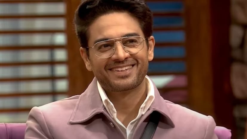 अखेर ट्रॉफीसाठीची निर्णायक लढत अभिनेता गौरव खन्ना आणि संघर्षमय प्रवास केलेली अभिनेत्री फरहाना भट्ट यांच्यात झाली. अखेर 'अनुपमा' या लोकप्रिय शोमुळे घराघरात पोहोचलेला गौरव खन्नाने मोठ्या वोट्स काउंट्सने विजेतेपद पटकावले.