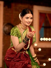 गळ्यातील साखळीमध्ये दिसलं त्याचं नाव! कोण आहे गौतमीचा 'तो' खास व्यक्ती?