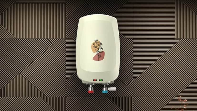 Geyser Safety Tips: हिवाळा जवळ येताच, बहुतेक लोक गरम पाण्याने आंघोळ करायला लागतात. काही लोक इलेक्ट्रिक स्टोव्हवर भांड्यात पाणी गरम करतात, तर काहीजण इलेक्ट्रिक नसलेल्या स्टोव्हचा वापर करतात.