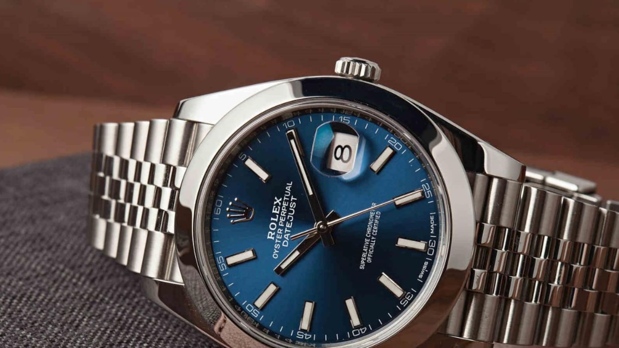 Rolex घड्याळ लाखोंमध्ये का विकले जाते? कंपनीने वापरली अशी मार्केटिंग स्ट्रॅटेजी, जी 99% लोकांना माहीत नाही