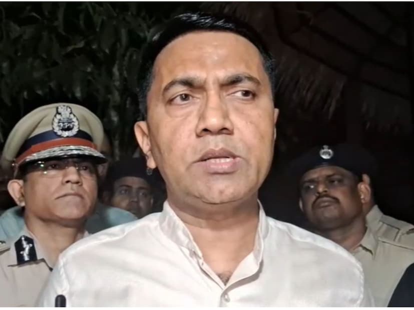 या दुर्घटनेनंतर गोव्याचे मुख्यमंत्री प्रमोद सावंत यांनी तातडीने घटनास्थळी धाव घेतली. त्यांनी घटनास्थळाची पाहणी केली आहे.