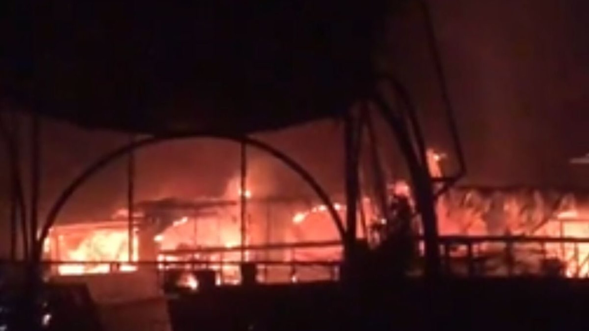 Goa Night Club Fire: एक स्फोट झाला अन् सर्वत्र मृतदेहांचा पडला खच, फायर ब्रिगेड आत जाताच दिसलं भयंकर दृश्य