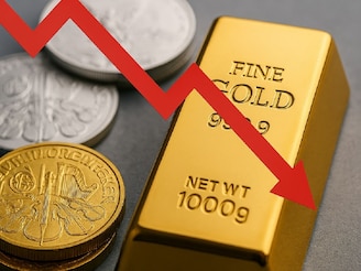 सोनं-चांदी कोसळली... खरेदी करण्याची योग्य वेळ कोणती? मार्केटमध्ये मोठी उलथापालथ!