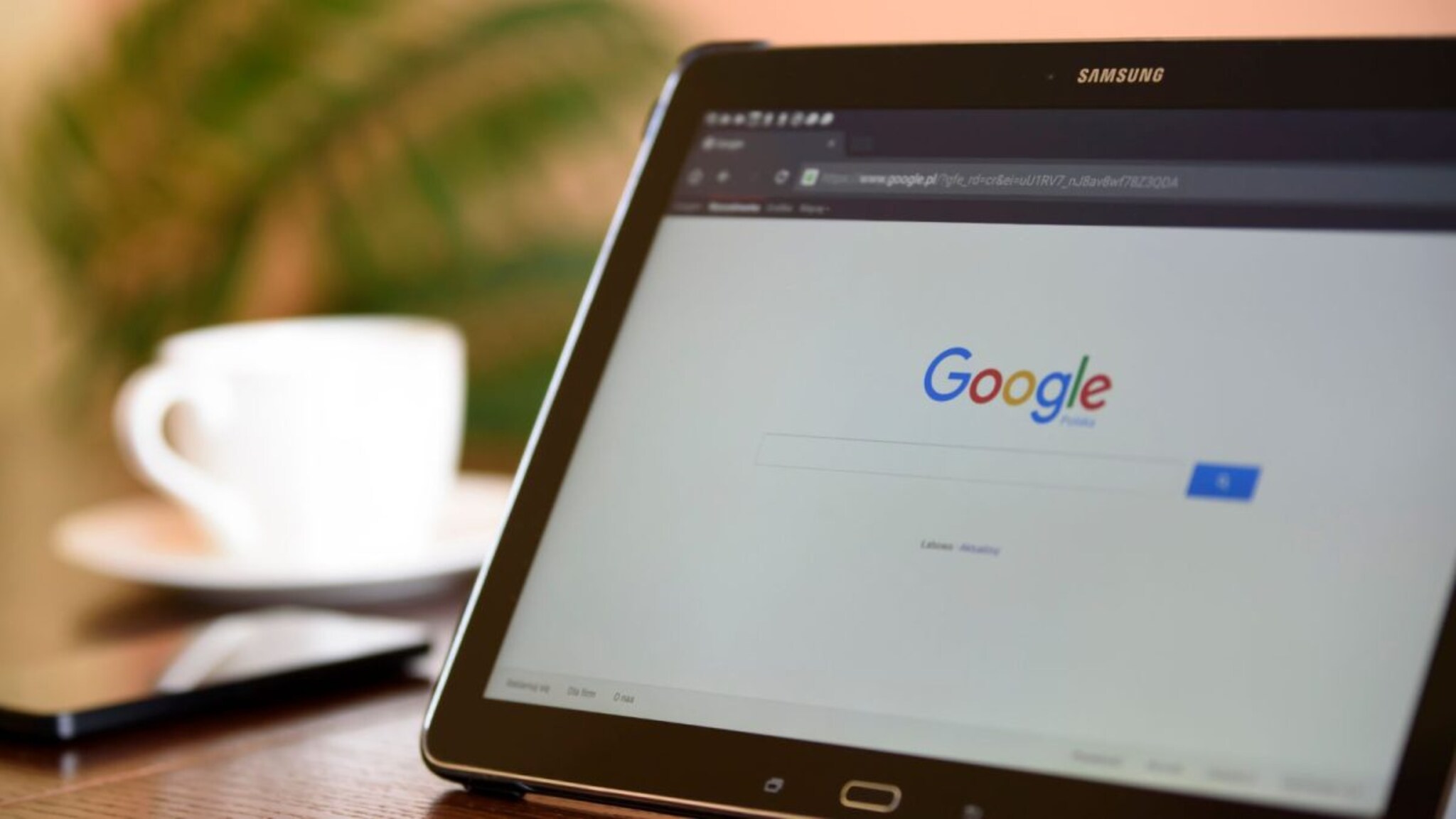 Google वर हे सर्च केलं तर गोलगोल फिरु लागेल Screen, विश्वास बसत नाही? मग एकदा ट्राय कराच