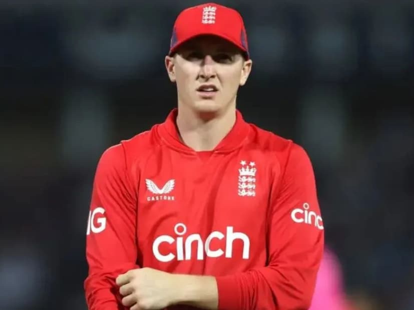 इंग्लंडचा स्टार खेळाडू हॅरी ब्रुकने आजीच्या निधनामुळे 2024च्या आयपीएलमधून माघार घेतली होती. 2025मध्ये, त्याला दिल्ली कॅपिटल्सने 6.25 कोटींना खरेदी केले होते.परंतु स्पर्धा सुरू होण्यापूर्वी त्याने माघार घेतली.पण आता बीसीसीआयच्या नियमांनुसार त्याला दोन वर्षांच्या बंदीचा सामना करावा लागेल.