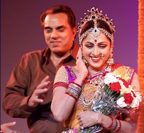 धर्मेंद्र यांच्या मृत्यूनंतर कशी आहे हेमा मालिनींची अवस्था? स्वत:च सांगितलं धर्मेंद्र यांच्या मृत्यूनंतर कशी आहे हेमा मालिनींची अवस्था? स्वत:च सांगितलं