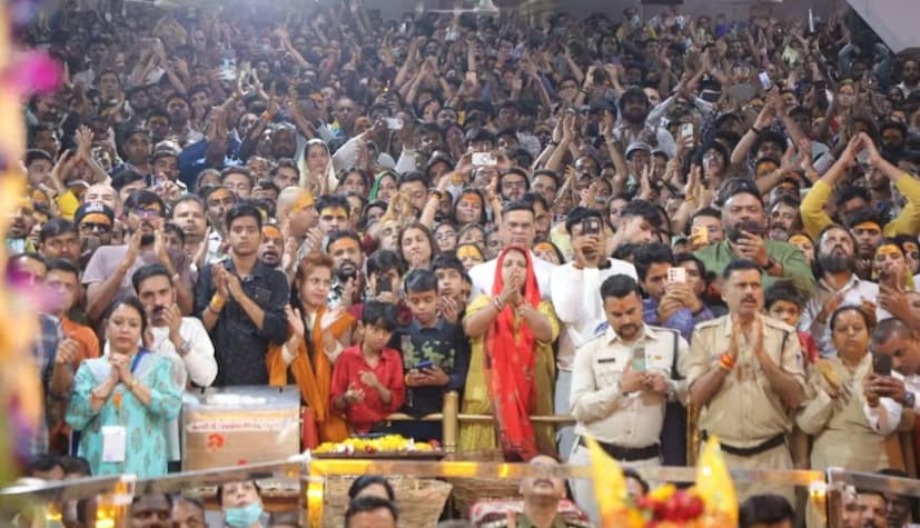 त्यांनी सांगितले की या काळात, बुकिंग काउंटरवरून सामान्य भाविकांना ऑफलाइन परवानगी उपलब्ध राहणार नाही. तरीही, भाविकांच्या सोयीसाठी, कार्तिकेय मंडपममधून मोफत मोबाईल दर्शनाची व्यवस्था करण्यात आली आहे, ज्यामुळे सर्व पर्यटकांना कोणत्याही व्यत्ययाशिवाय महाकालचे आरामात दर्शन घेता येईल.