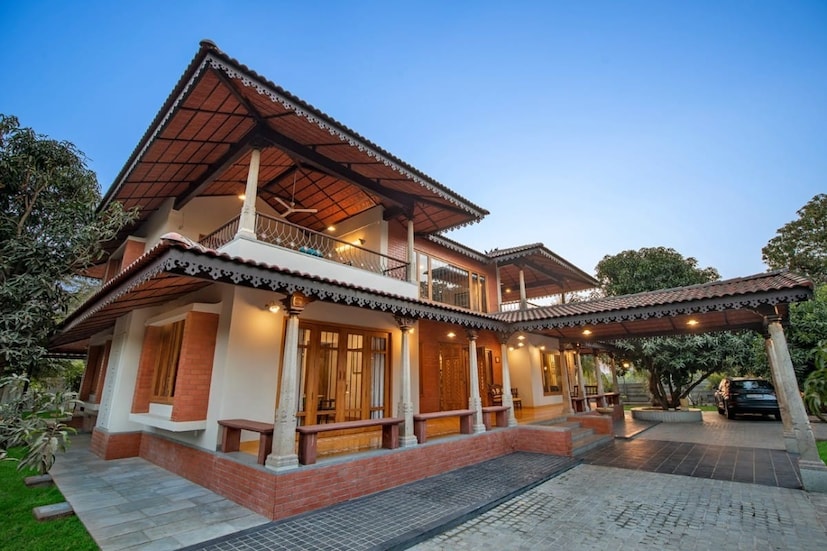 अश्विन महिना: नवरात्र आणि देवीची पूजा आश्विनमध्ये साजरी केली जाते. या काळात भूमी दैवी शक्तीने भारलेली असते. पाया खोदल्याने देवी दुर्गा आणि ग्रहदेवता क्रोधित होतात. यामुळे महिलांना त्रास, आर्थिक नुकसान आणि घरात सुरक्षिततेचा अभाव होऊ शकतो. आश्विनमध्ये सुरू झालेले घर कधीही स्थिर नसते.