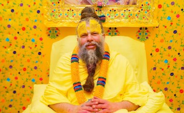 प्रेमानंद महाराजांच्या एक मंत्राने बदललं आयुष्य, आज ठरतेय आशेचा किरण!