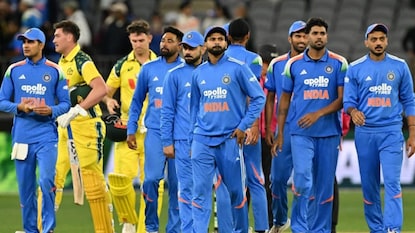 पहिल्या T20 विजयानंतर टीम इंडियाला धक्का, मॅच विनर खेळाडू सीरिजमधून बाहेर! पहिल्या T20 विजयानंतर टीम इंडियाला धक्का, मॅच विनर खेळाडू सीरिजमधून बाहेर!