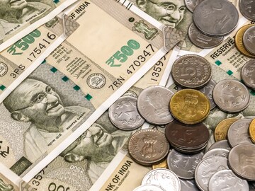 नोटांवरील गांधीजींचा फोटो बदलता येतो का? कोणाकडे असतो हा अधिकार, RBIचा नियम काय?