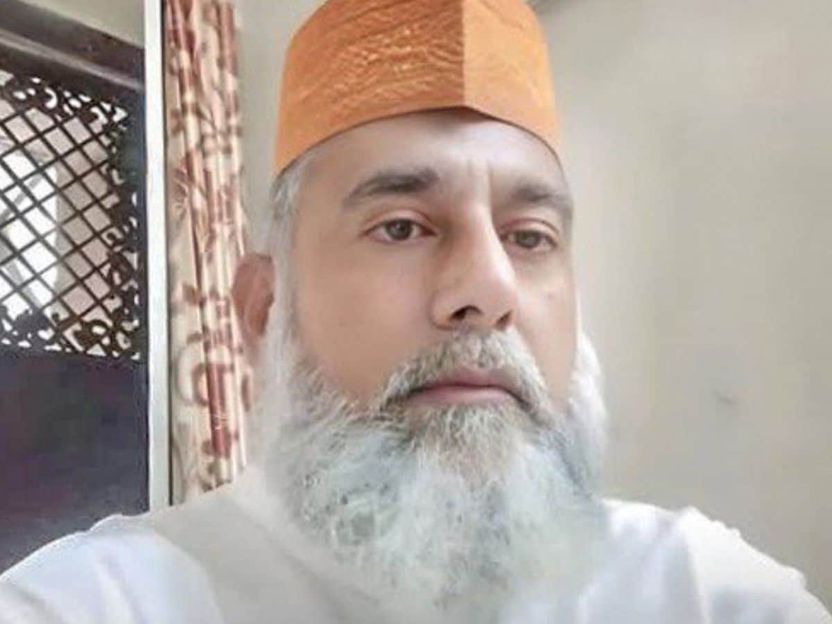 जावेद पठाण अजित पवार यांच्या राष्ट्रवादीचा उमेदवार होता