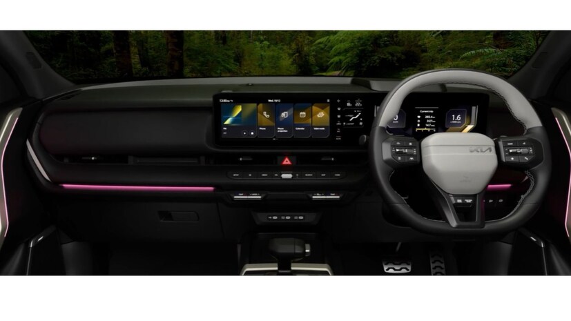 Kia Seltos 2025 मध्ये स्मार्ट की प्रॉक्सिमिटी अनलॉक फिचर्स दिलं आहे, ज्यामुळे चावी नसेल तरी कार अनलॉक करता येईल. वायरलेस Android Auto आणि Apple CarPlay सारखे कनेक्टिविटी फिचर्सही दिले आहे.  