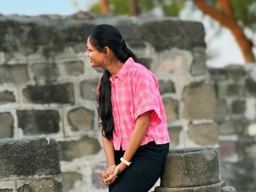 जिल्ह्यात अशा अनेक प्रकारच्या तक्रारी पोलीस स्टेशनला दाखल झाल्या. त्यामुळे बस प्रवासामध्ये कुणी तरी चोरी करत असल्याचं पोलिसांच्या निदर्शनास आलं. नेहमीच्या चोरांनी हे  कृत्य केलं नसल्याचं समोर आलं. 
