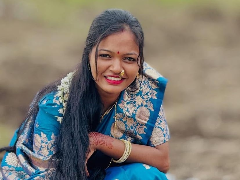 शेवगाव शहरातील भीमसेन नगर मधील कोमल काळे आणि पाथर्डी तालुक्यातील निपाणी जवळा येथील तिचा प्रियकर सुजीत राजेंद्र चौधर ही दोघे मिळून बसमध्ये प्रवासादरम्यान प्रवाशांच्या पर्स आणि दागिन्यांवर डल्ला मारत होते. 