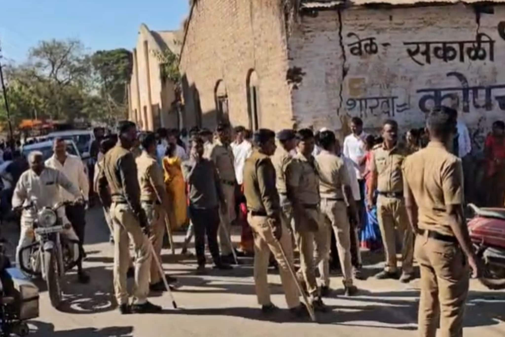 भाजप आणि अजित पवार गटाचे कार्यकर्ते पुन्हा भिडले, कोपरगाव अहिल्यानगरमधील घटना