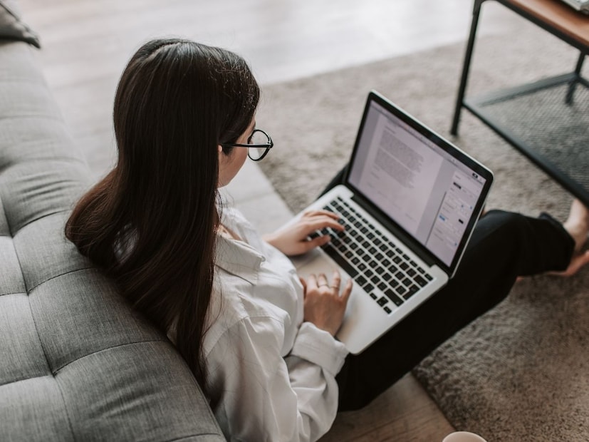 हे एक फ्री सिस्टम-संरक्षण करणारे टूल : विंडोज लॅपटॉपवर उपलब्ध असलेल्या या टूलला मॅलिशियस सॉफ्टवेअर रिमूव्हल टूल (MSRT) म्हणतात. हे टूल शोधण्यासाठी, Windows+R दाबा आणि mrt टाइप करा. तुम्हाला ते सापडेल. हे टूल तुमची सिस्टम स्कॅन करू शकते, व्हायरस शोधू शकते आणि काढून टाकू शकते. 